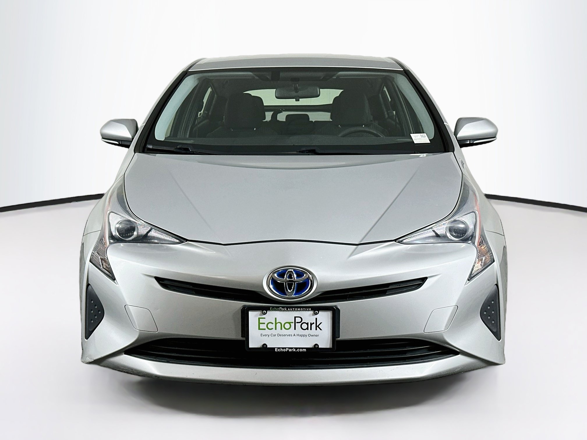 Used 2016 Toyota Prius Three w/ Preferred Accessory Package FWD image 2