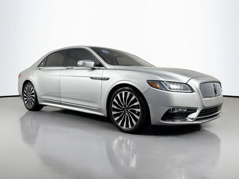 Used 2018 Lincoln Continental Black Label FWD image 3