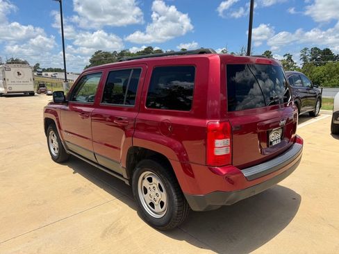 Used 2016 Jeep Patriot Sport w/ Power Value Group FWD image 3
