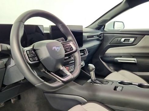 Used 2025 Ford Mustang GT RWD image 11