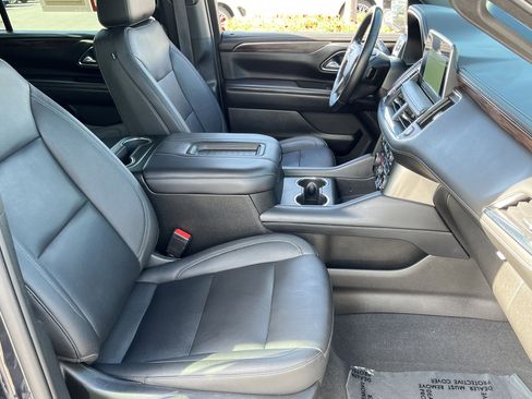 Used 2022 Chevrolet Suburban Z71 w/ Z71 Off-Road Package image 30