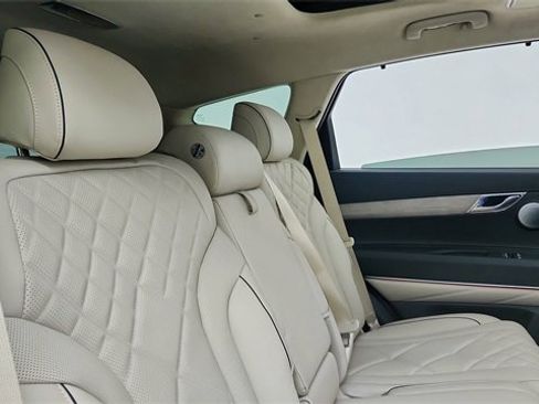 Used 2025 Genesis GV80 3.5T Prestige image 27