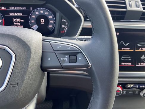Certified 2025 Audi Q3 2.0T Premium Plus w/ Premium Plus Package image 18
