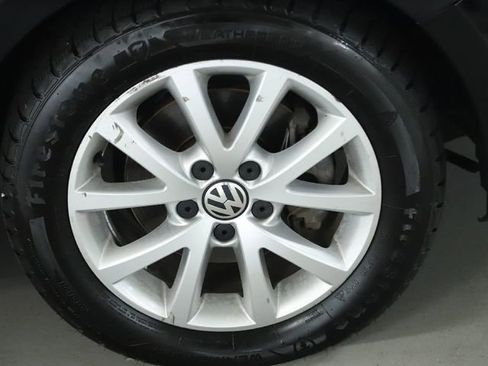 Used 2015 Volkswagen Jetta SE image 41
