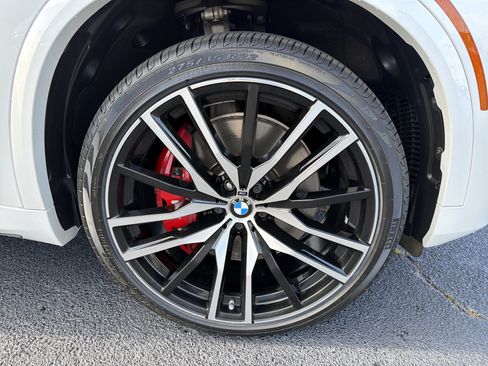 Used 2021 BMW X5 M50i AWD/4WD image 10