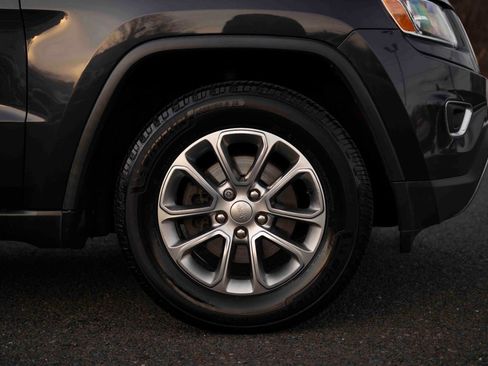 Used 2015 Jeep Grand Cherokee Limited image 27