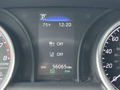 Used 2024 Toyota Camry LE FWD image 31