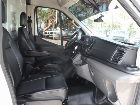 Used 2024 Ford Transit 250 148 Medium Roof RWD image 33