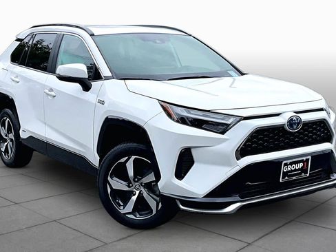 Used 2024 Toyota RAV4 SE w/ Weather & Moonroof Package AWD/4WD image 3
