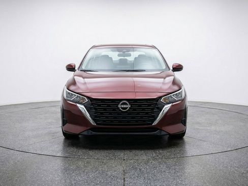 Used 2025 Nissan Sentra SV FWD image 2