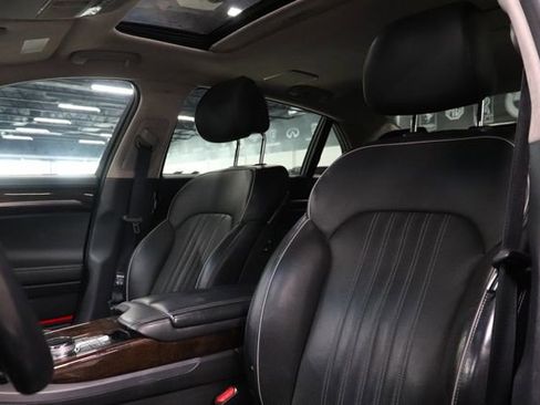 Used 2017 Genesis G90 5.0 Ultimate RWD image 11