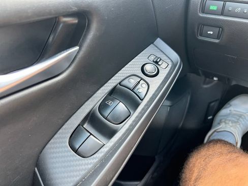 Used 2024 Nissan Sentra SV FWD image 10