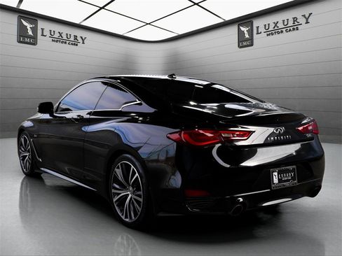 Used 2019 INFINITI Q60 3.0t Luxe w/ Essential Package image 6