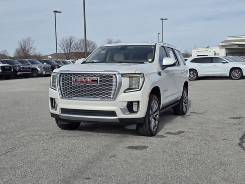 Used 2021 GMC Yukon Denali w/ Denali Ultimate Package image 3