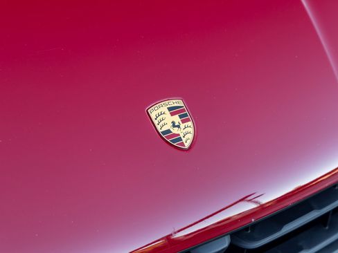 Certified 2024 Porsche Macan Turbo image 15