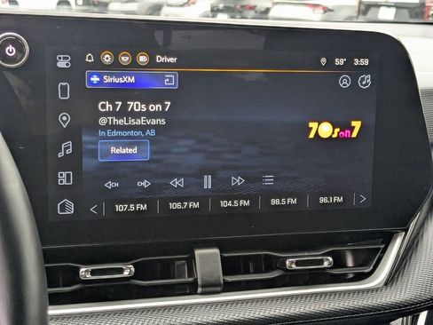 Used 2025 Chevrolet Equinox LT image 19