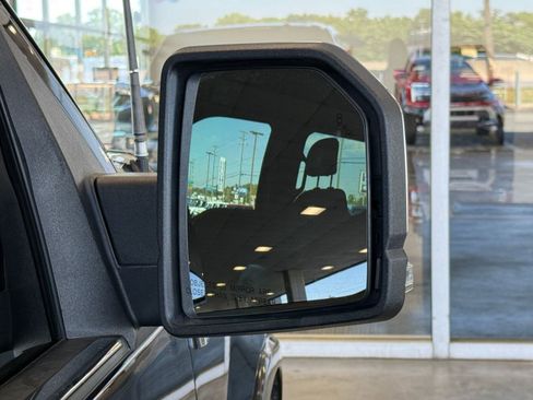 Used 2016 Ford F150 Platinum w/ Equipment Group 701A Luxury RWD image 29