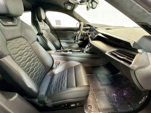 Used 2023 Audi RS e-tron GT w/ Carbon Performance Package AWD/4WD image 26