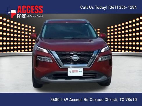 Used 2023 Nissan Rogue SV w/ SV Premium B Package FWD image 2