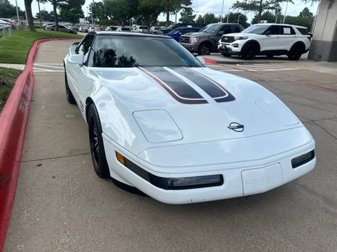 Used 1992 Chevrolet Corvette Coupe RWD image 10