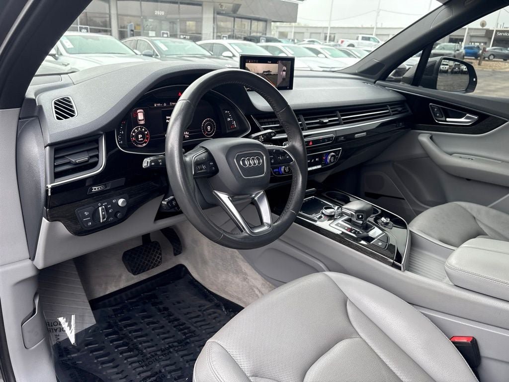 Used 2018 Audi Q7 3.0T Prestige AWD/4WD image 13