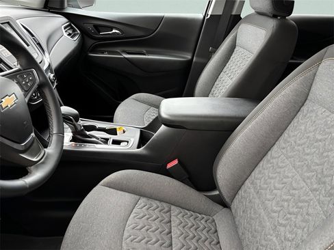 Used 2024 Chevrolet Equinox LT image 13