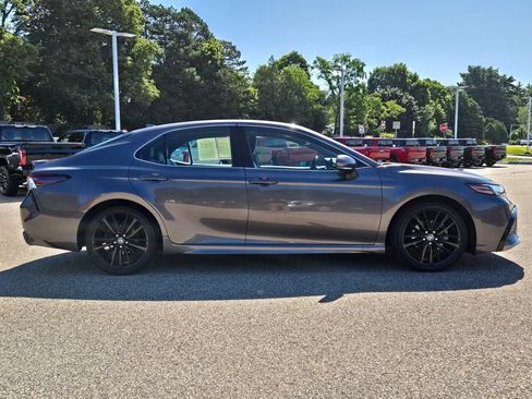Used 2024 Toyota Camry XSE FWD image 7