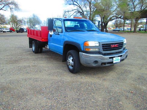 Used 2004 GMC Sierra 3500 W/T w/ Heavy-Duty Power Package RWD image 6