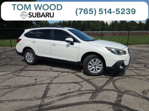 Used 2018 Subaru Outback 2.5i Premium AWD/4WD image 1