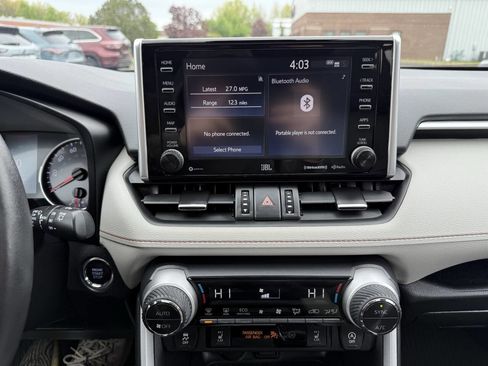 Used 2021 Toyota RAV4 XLE Premium AWD/4WD image 33