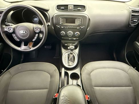 Used 2015 Kia Soul + image 13