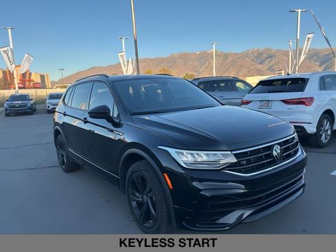 Used 2024 Volkswagen Tiguan SE R-Line image 3