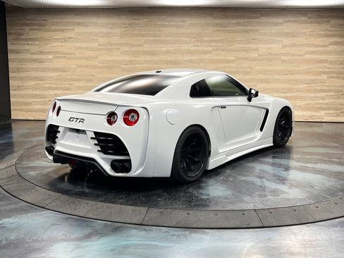 Used 2010 Nissan GT-R Premium AWD/4WD image 21