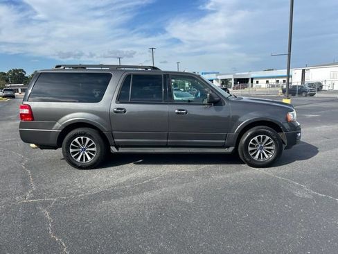 Used 2015 Ford Expedition EL XLT w/ Equipment Group 202A RWD image 5