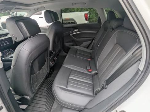 Used 2021 Audi e-tron Premium Plus w/ Premium Plus Package AWD/4WD image 20