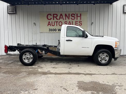 Used 2011 Chevrolet Silverado 2500 W/T image 32