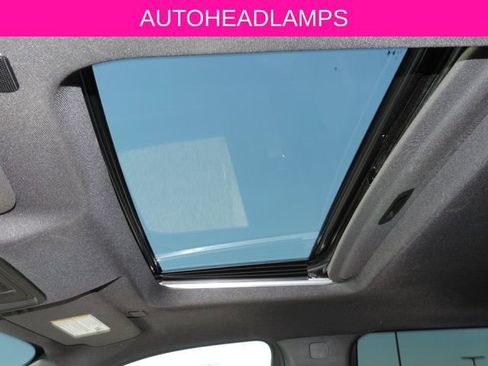 Used 2024 Chevrolet Silverado 2500 ZR2 w/ Technology Package image 11