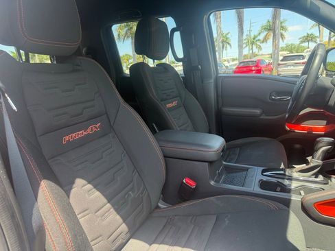Used 2023 Nissan Frontier PRO-4X w/ Pro Convenience Package image 11