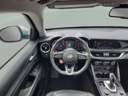 Used 2020 Alfa Romeo Stelvio Sport w/ Quick Order Package 22K Sport RWD image 5