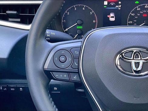 Certified 2025 Toyota Corolla SE FWD image 23
