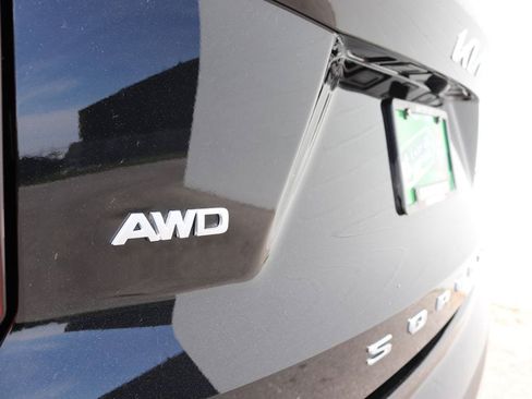 Used 2022 Kia Sorento EX AWD/4WD image 8