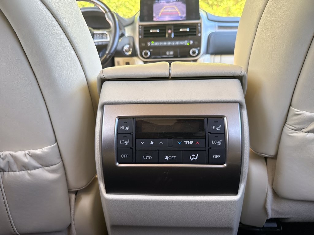 Used 2023 Lexus GX 460 Premium w/ Premium Plus Package AWD/4WD image 17