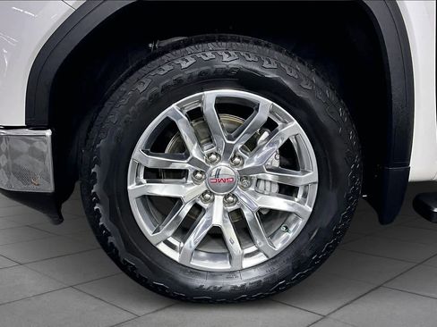 Certified 2021 GMC Sierra 1500 SLT image 11