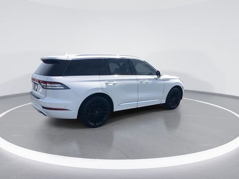 Used 2021 Lincoln Aviator Reserve w/ Equipment Group 210A AWD/4WD image 8