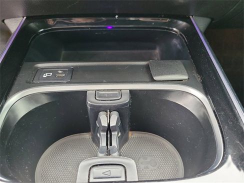 Used 2020 Mercedes-Benz GLB 250 4MATIC image 30