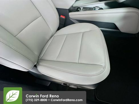 New 2026 Ford Explorer Active w/ Active Comfort Package AWD/4WD image 31