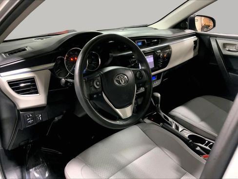 Used 2016 Toyota Corolla LE FWD image 18