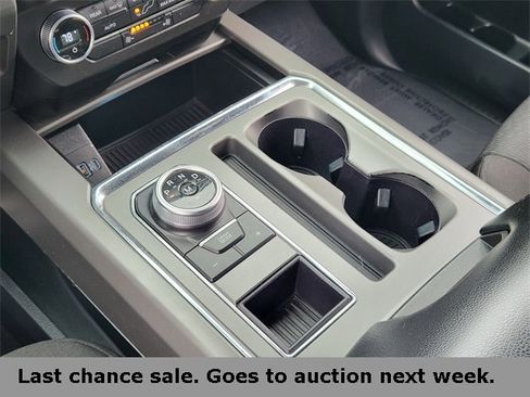 Used 2021 Ford Expedition XLT image 16