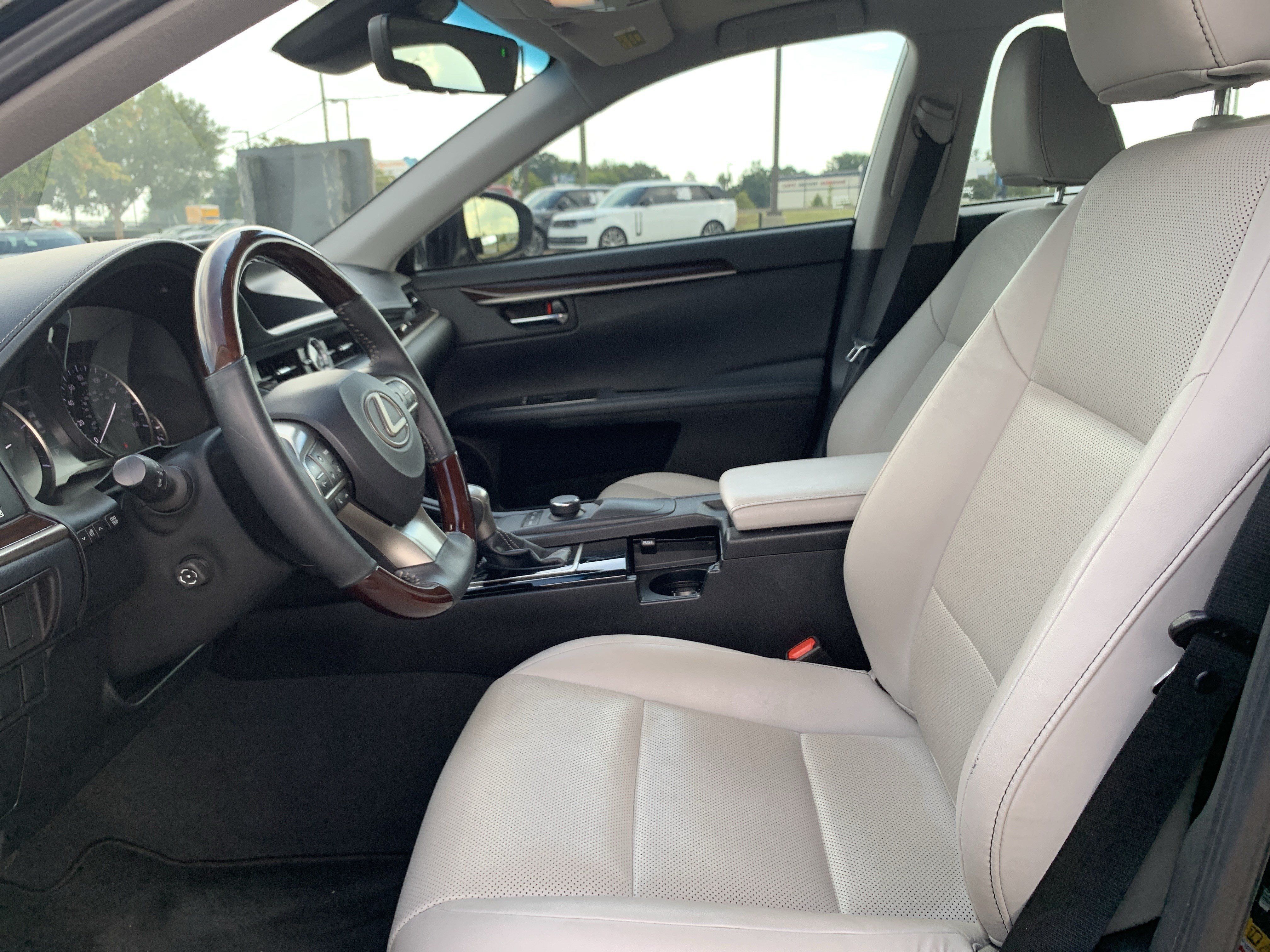 Used 2017 Lexus ES 350 w/ Premium Package FWD image 16