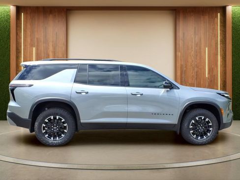 New 2026 Chevrolet Traverse Z71 w/ Enhanced Driving Package AWD/4WD image 34